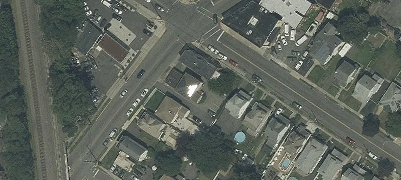 48 Main Ave