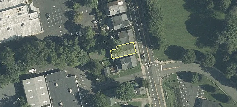 247 Main St