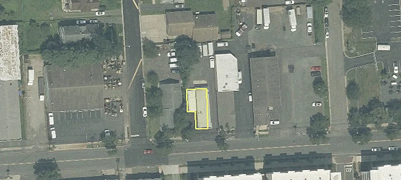 207 Lincoln Blvd