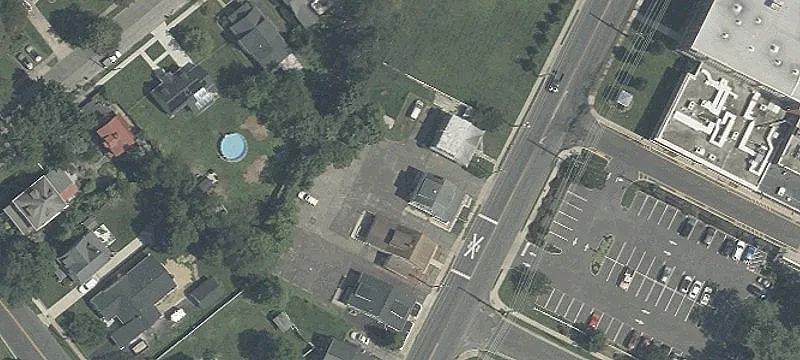 13 Laurel Rd