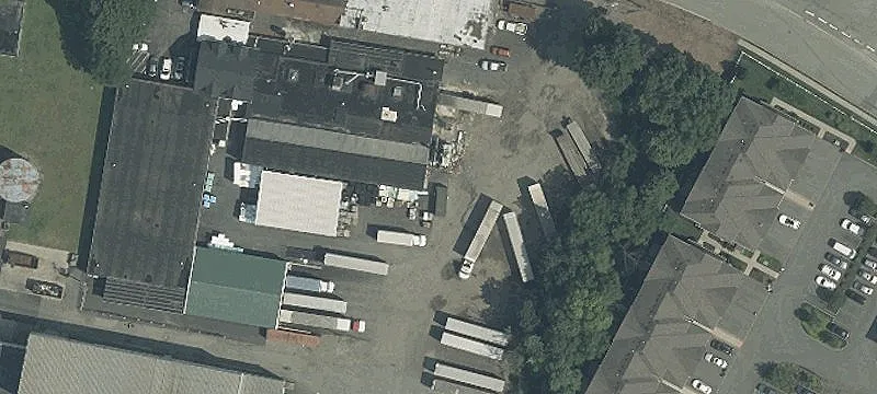 96 4th Ave