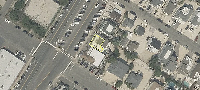 506 Long Bch Blvd