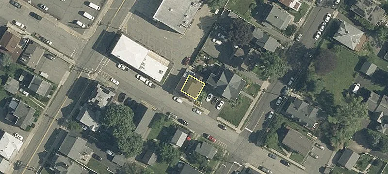 607 Cedar St