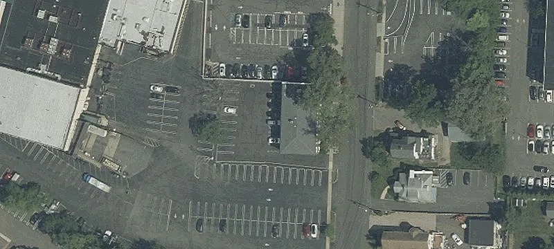 26 Linden Ave