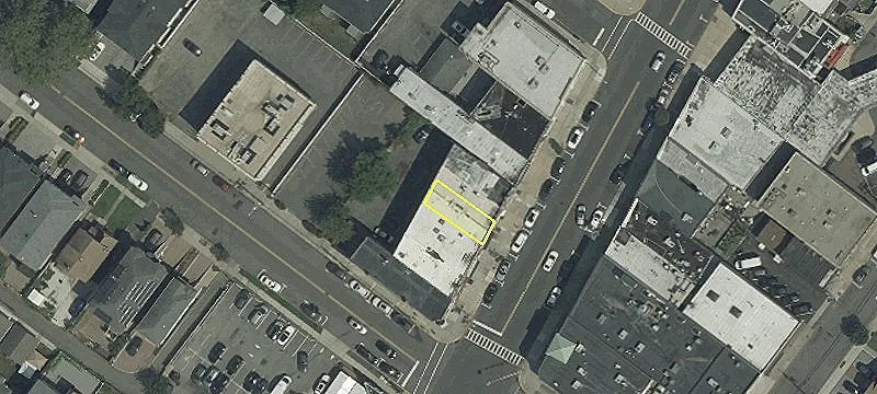 251 Broad Ave