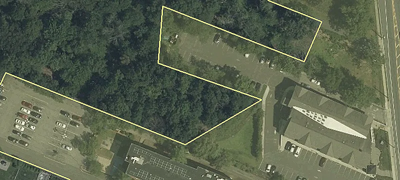 400 Pompton Ave, Unit 422