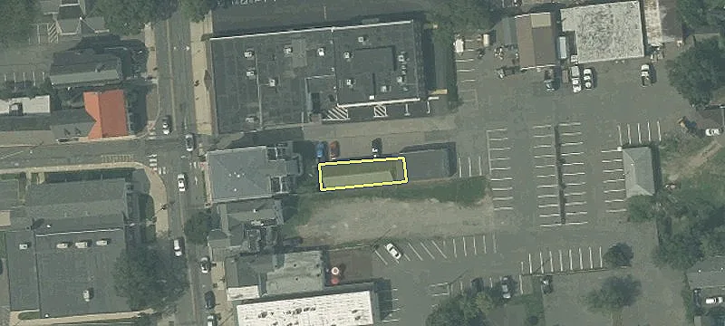 16 Main St