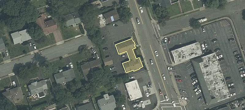6-16 Saddle Riv Rd