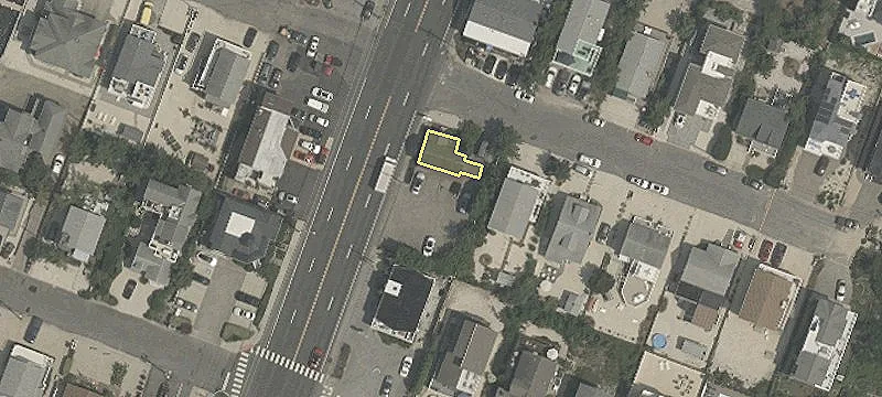 7705 Long Bch Blvd