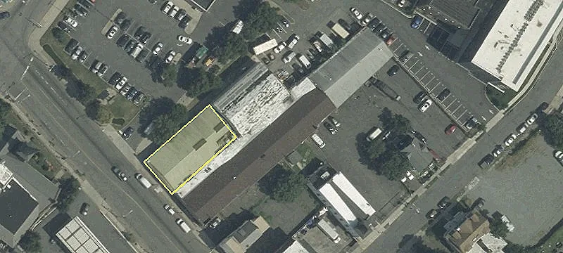 490 Main St