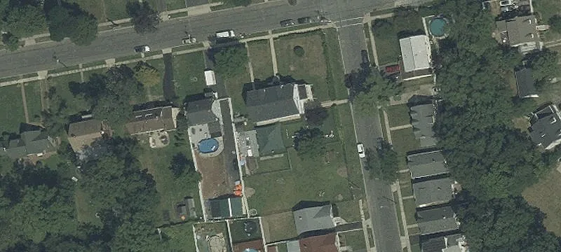 258 6th Ave