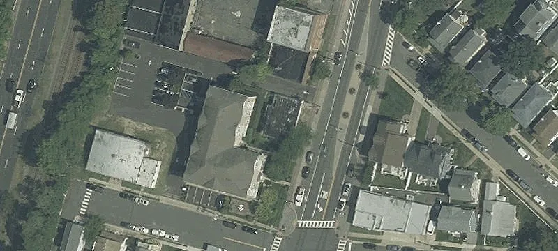 711 Main St
