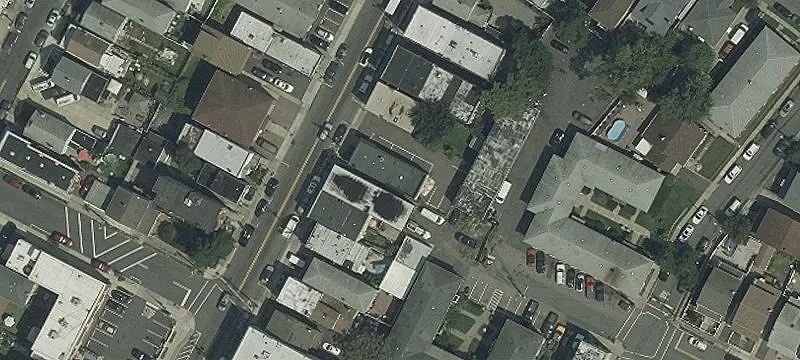 76 Anderson Ave
