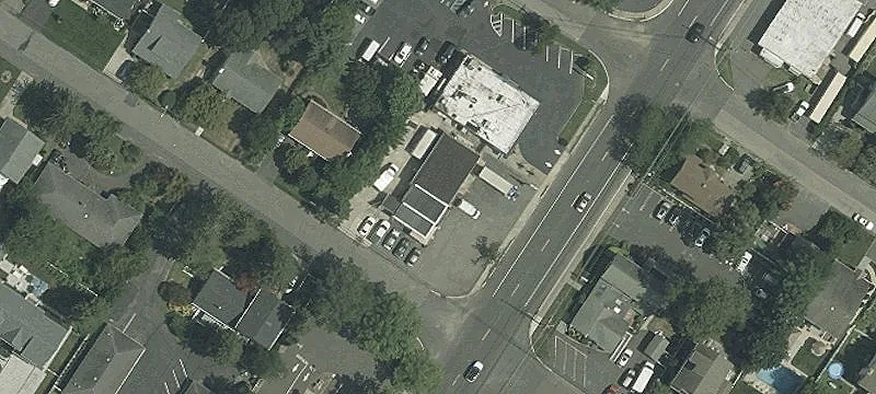305 Un Ave, Unit 307