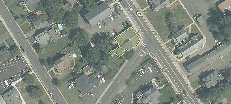 39 Main St