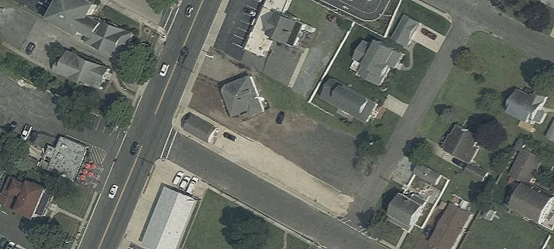 106 Main St