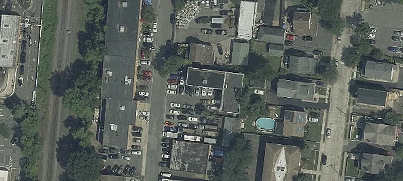 13 Foster St
