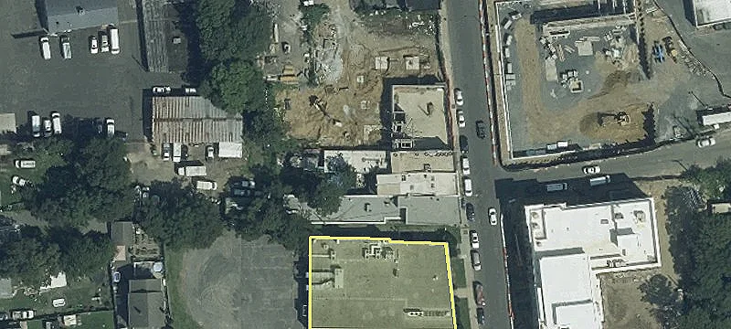 22 3rd Ave
