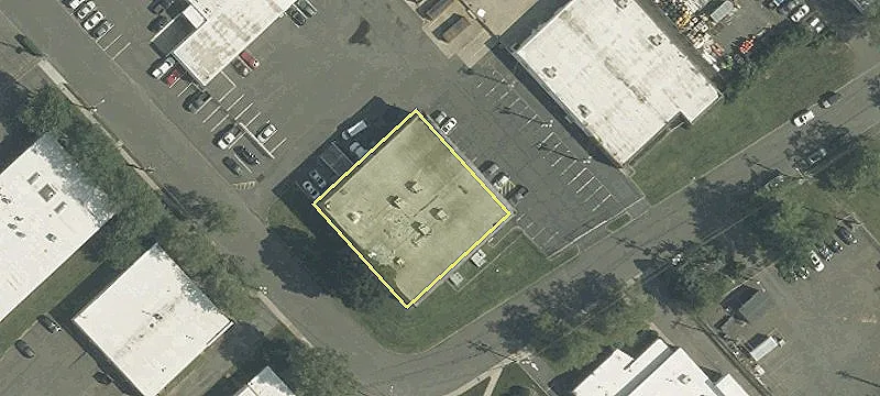 1160 Globe Ave