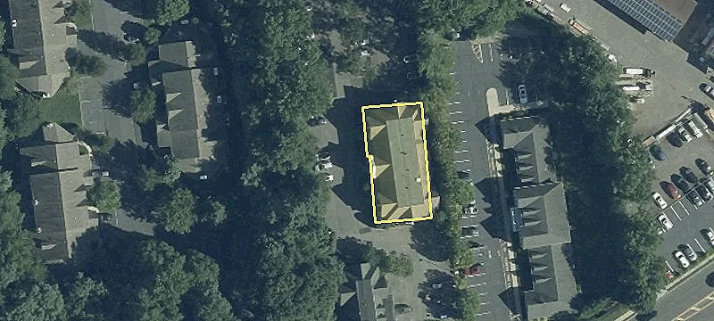 39 Sycamore Ave