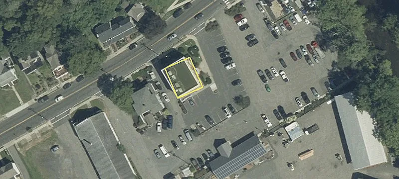 7 Main St