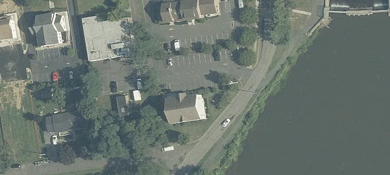 100 Lakeview Dr