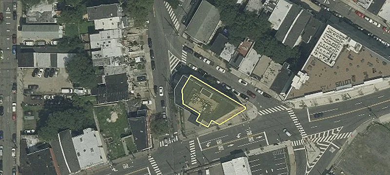 704 Grand St, Unit 8002