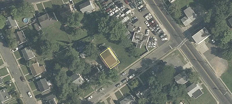 15 Emlen Ave