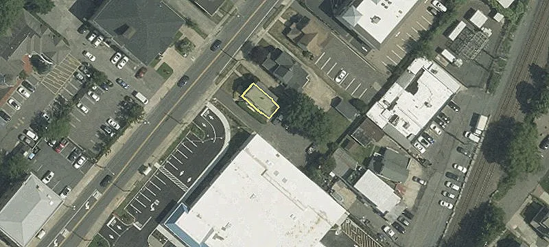 28 Taylor Ave