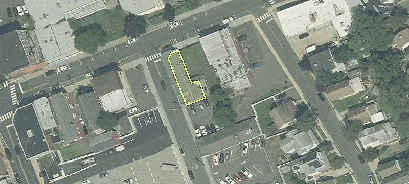 28 Frnt St
