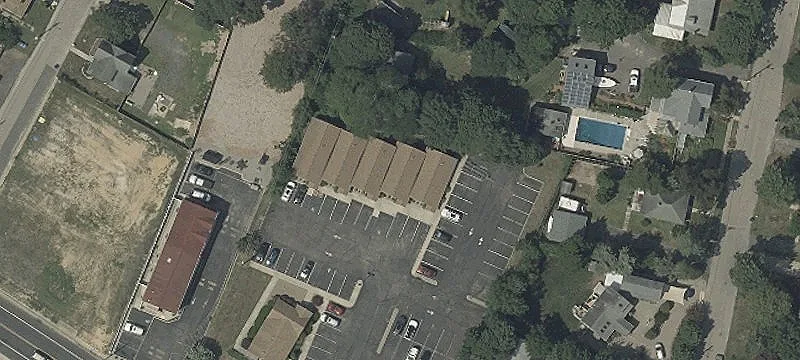 102 Bay Ave, Unit 8