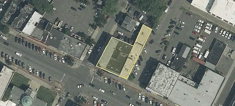 327 Main St
