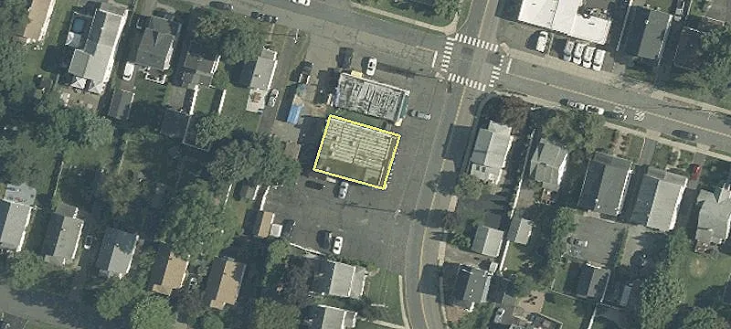 16 Burnham Rd