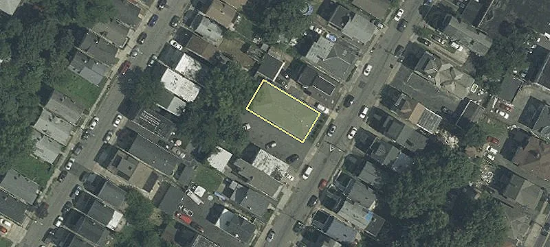 123 Maple Ave