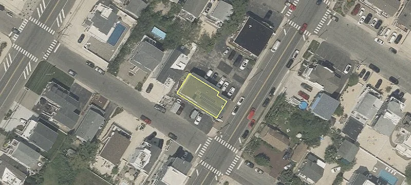 17 Long Bch Blvd