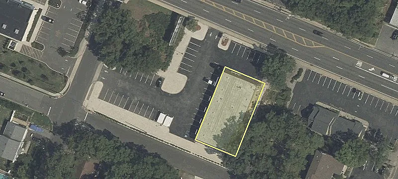 1015 Lacey Rd