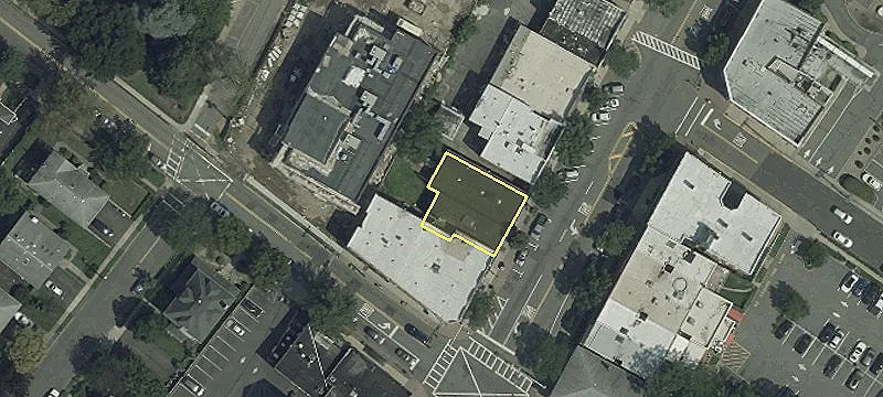 326 Broad Ave