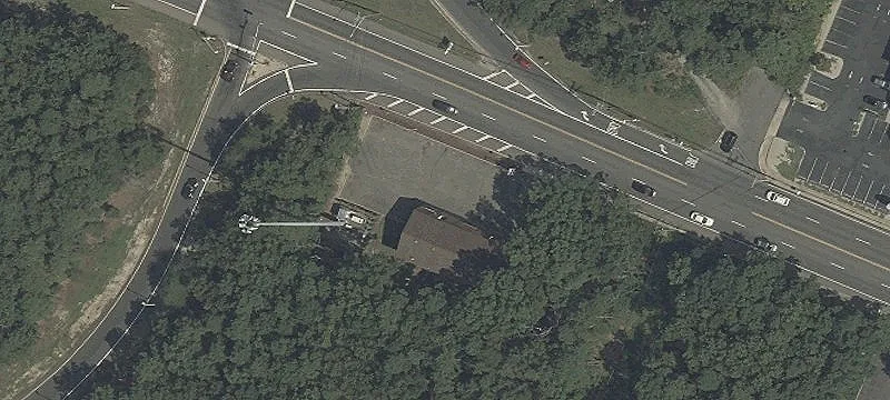1055 Lacey Rd