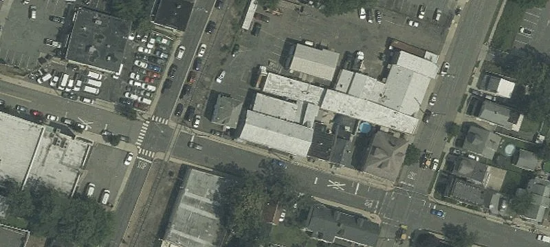86 Holmes St
