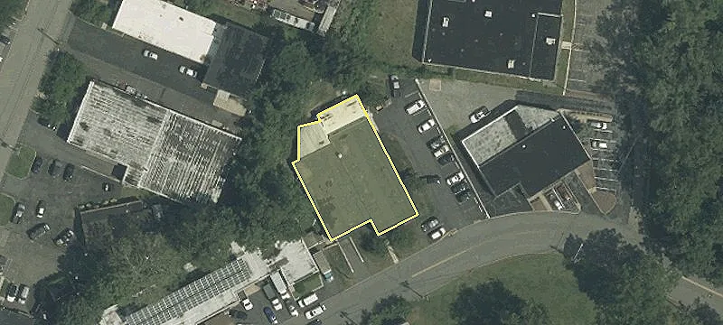 38 Commerce Rd