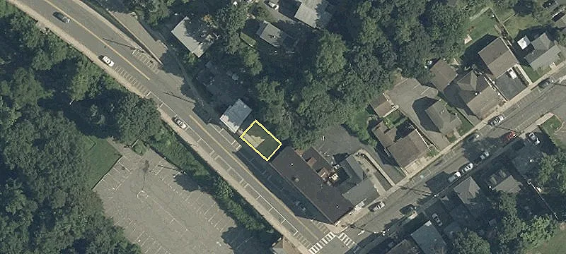 1015 Main St