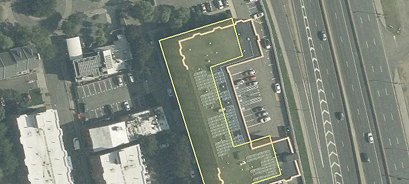 100 Hiram Sq