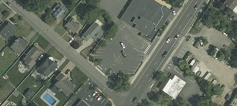 79 Un Ave