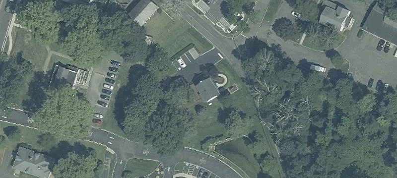 8 School E Rd