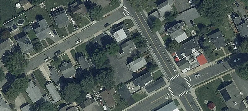 103 Riv Rd