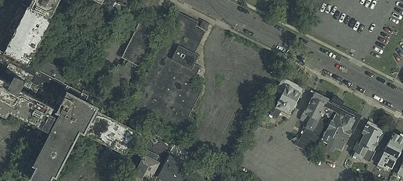 280 Henry St