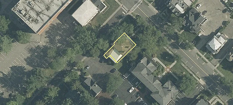 43 Maple Ave