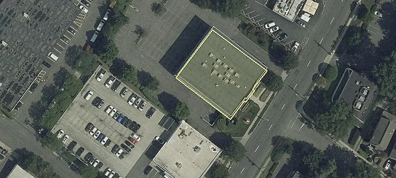 370 Grand Ave