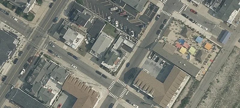 21 44th St