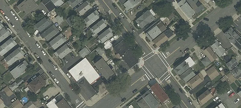 77 Un Blvd